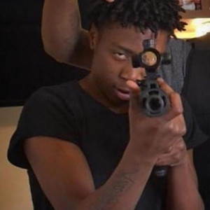 俄罗斯肥妇大屁股撒尿
