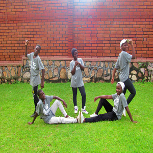 俄罗斯肥妇大屁股撒尿
